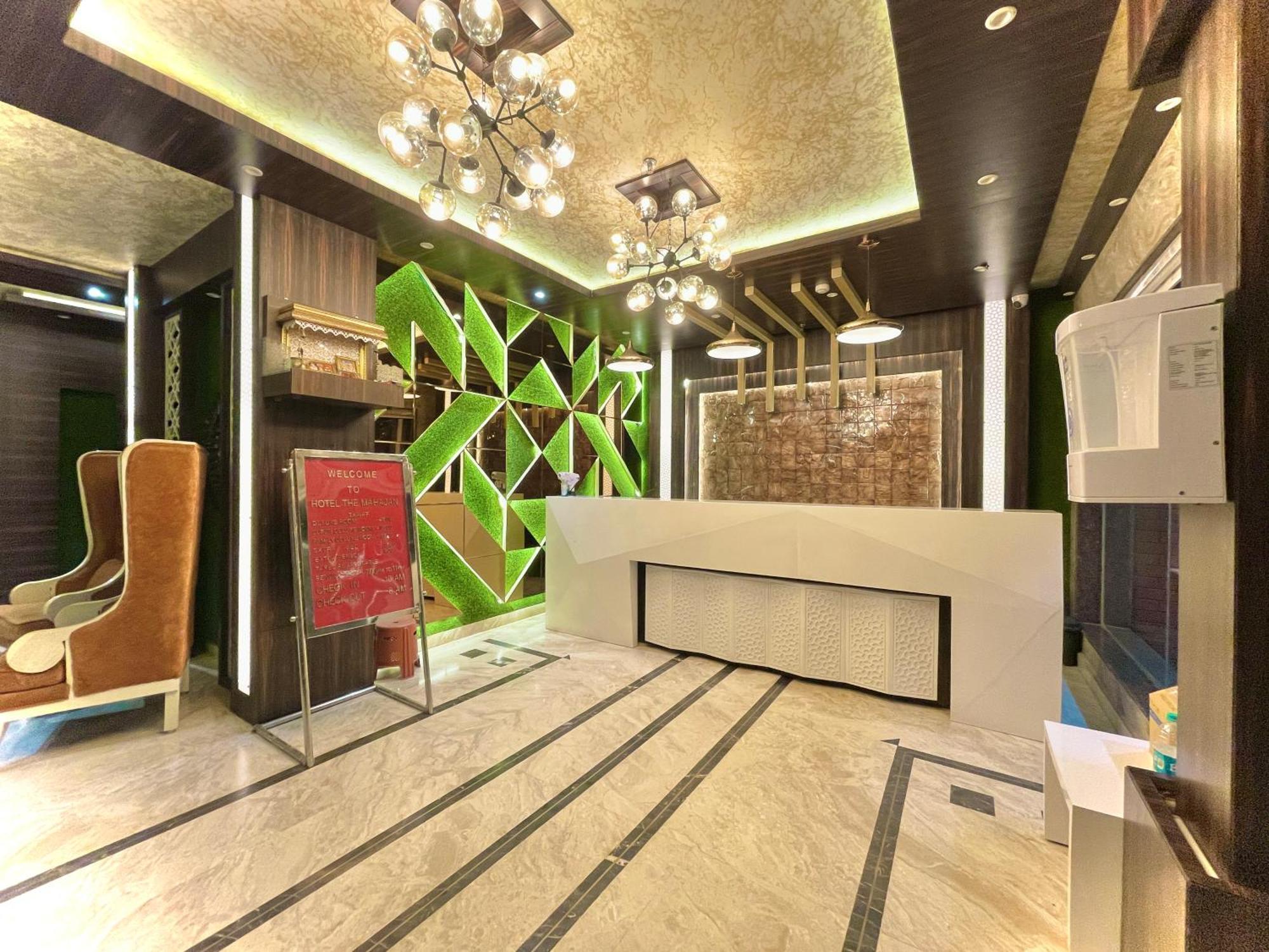 Hotel Kuber Palace ! Puri Near-Sea-Beach-And-Temple Fully-Air-Conditioned-Hotel With-Lift-And-Parking-Facility Bagian luar foto